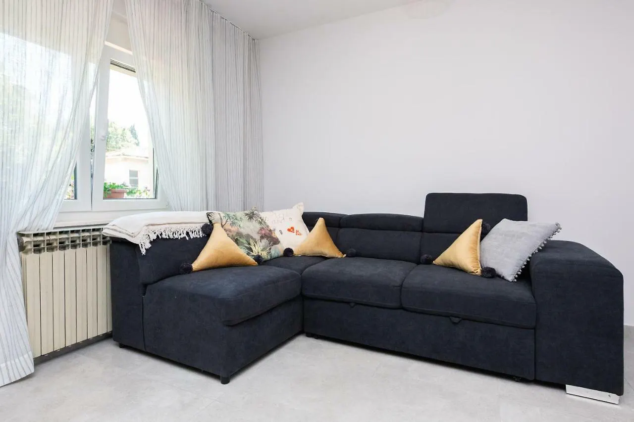 Apartment Pavone - Private Parking Split 0*,  Croatia