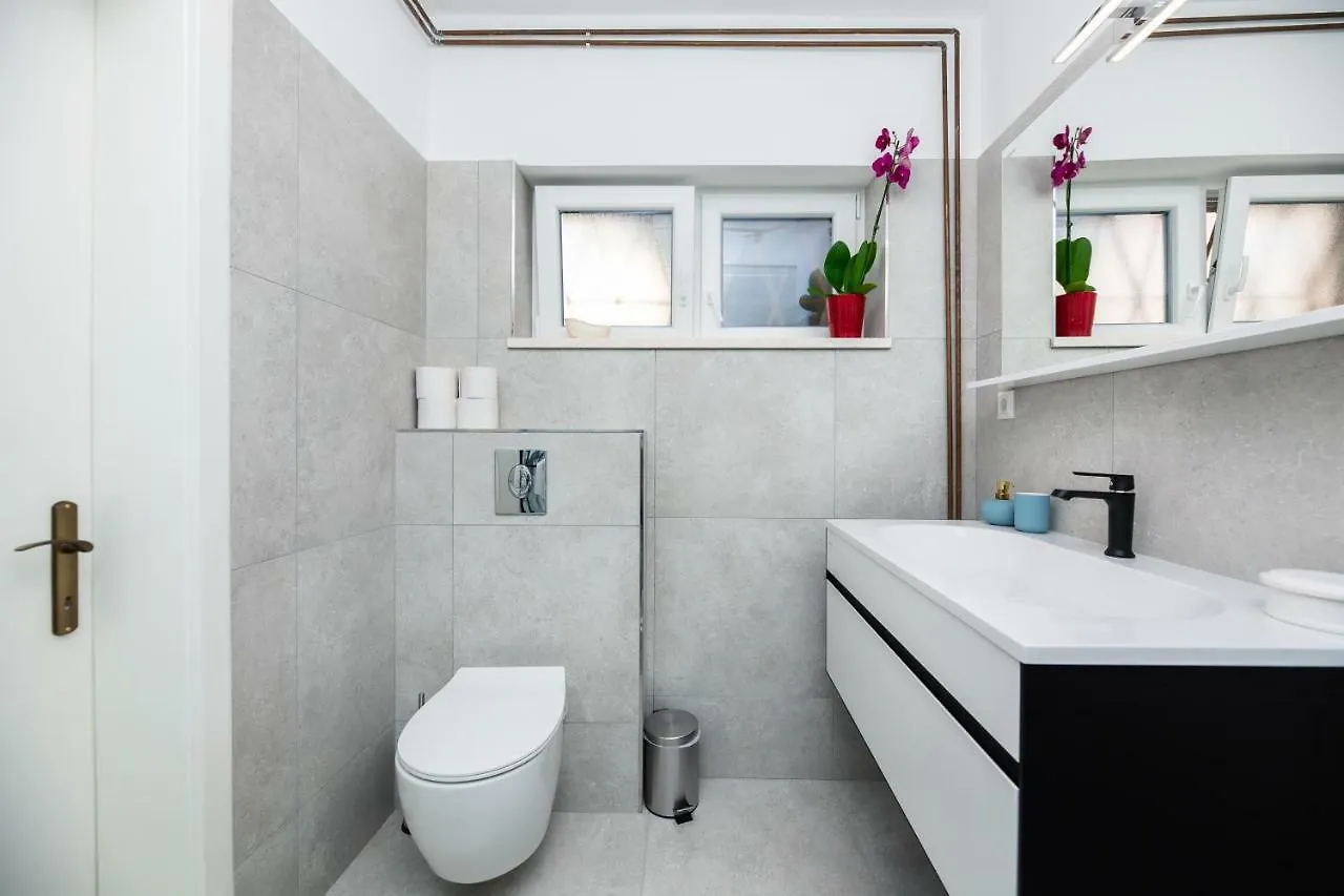 Apartment Pavone - Private Parking Split
